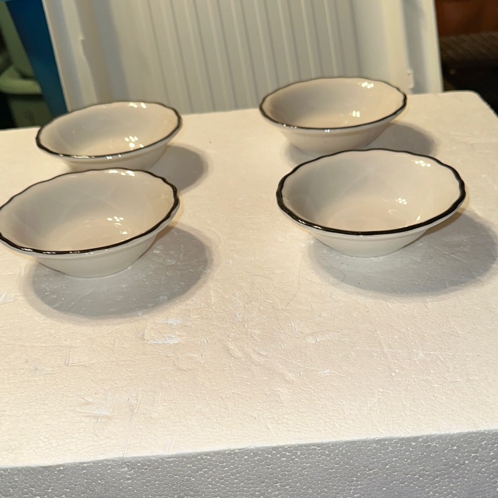 Set of Four Vintage and Rare Syracuse China Small Dipping Bowls